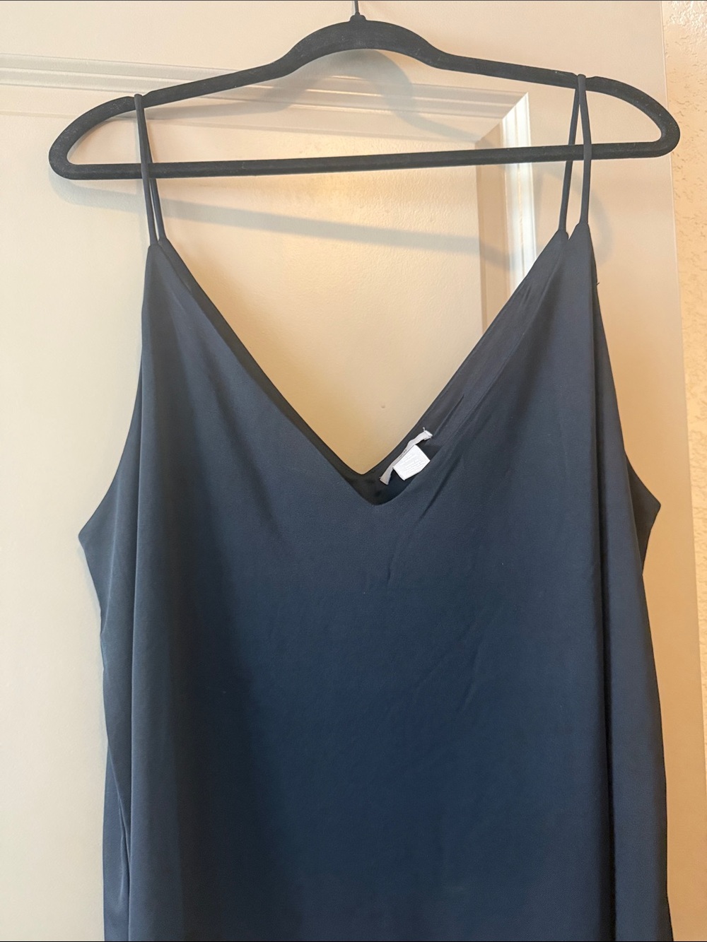 H&M Navy Blue V-Neck Spaghetti Strap Camisole - Picture 3 of 4